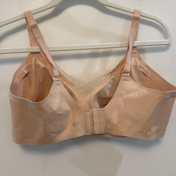 HONEYLOVE shapewear CrossOver Bra - Astral (White) - Picture 10 of 11